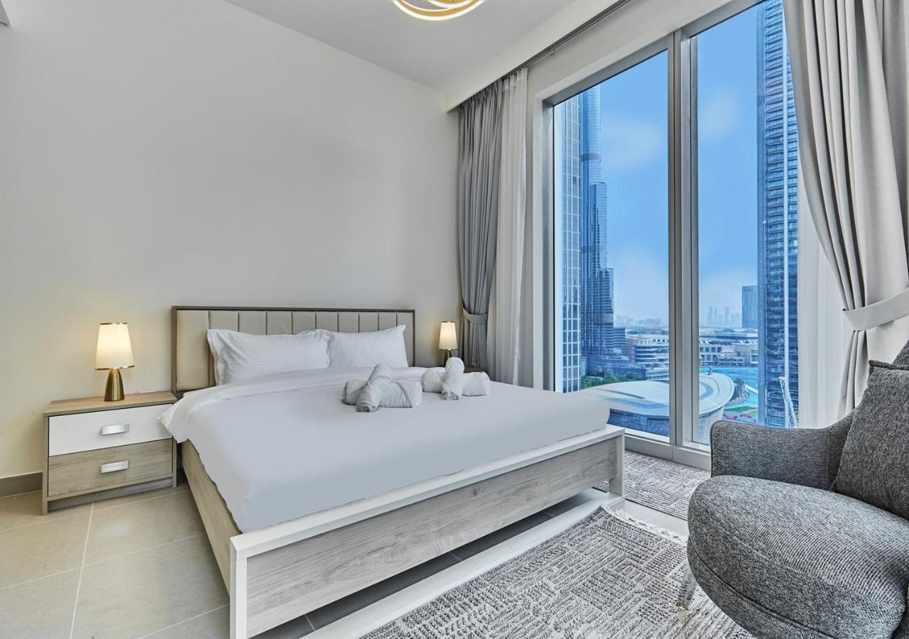 Majestic Forte2 3br 17th- Burj Khalifa & Fountain View Apartment Dubai
