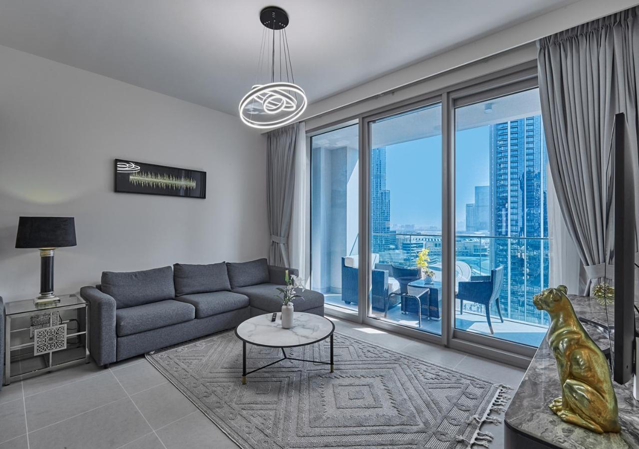 Apartment Majestic Forte2 3br 17th- Burj Khalifa & Fountain View *