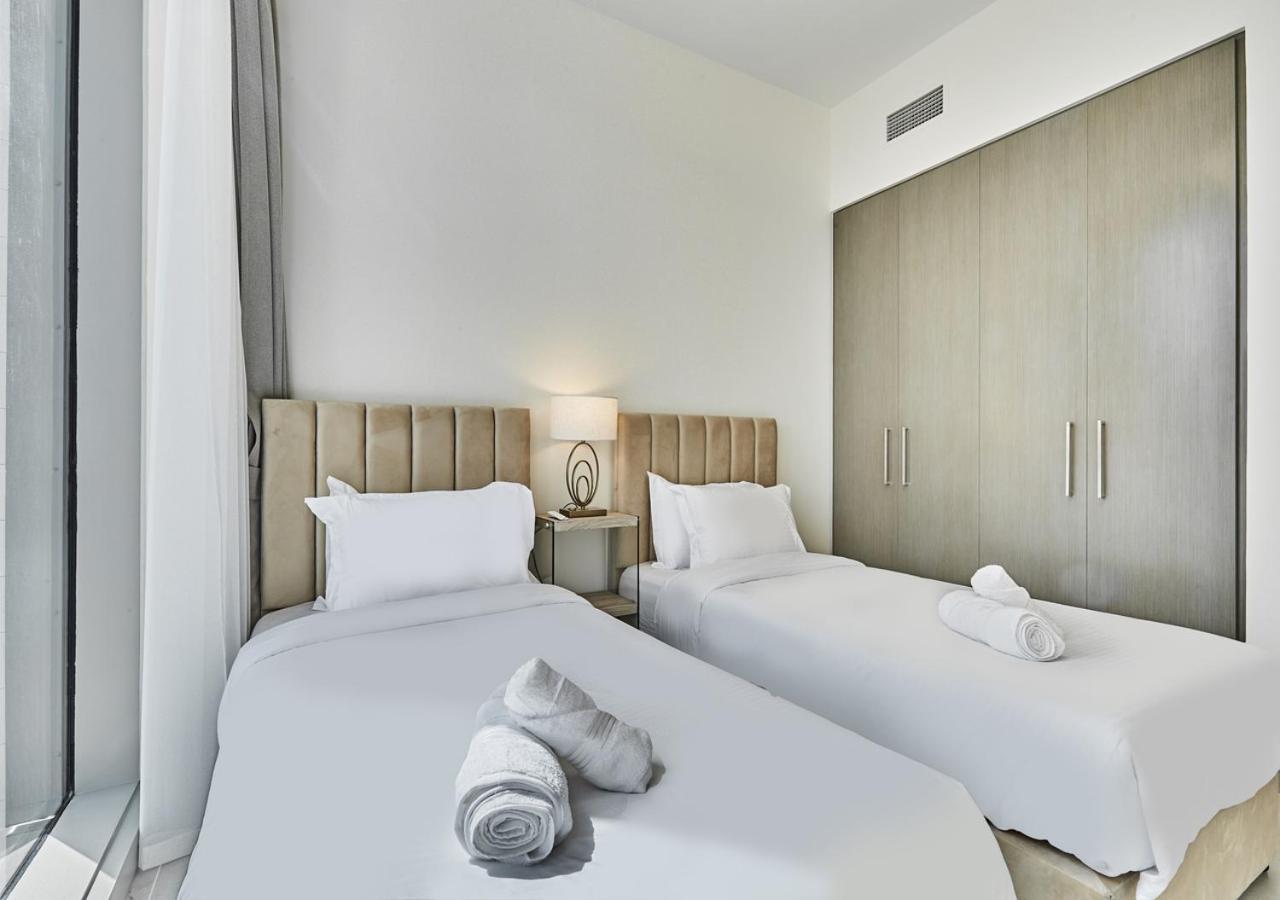 Majestic Forte2 3br 17th- Burj Khalifa & Fountain View Apartment Dubai